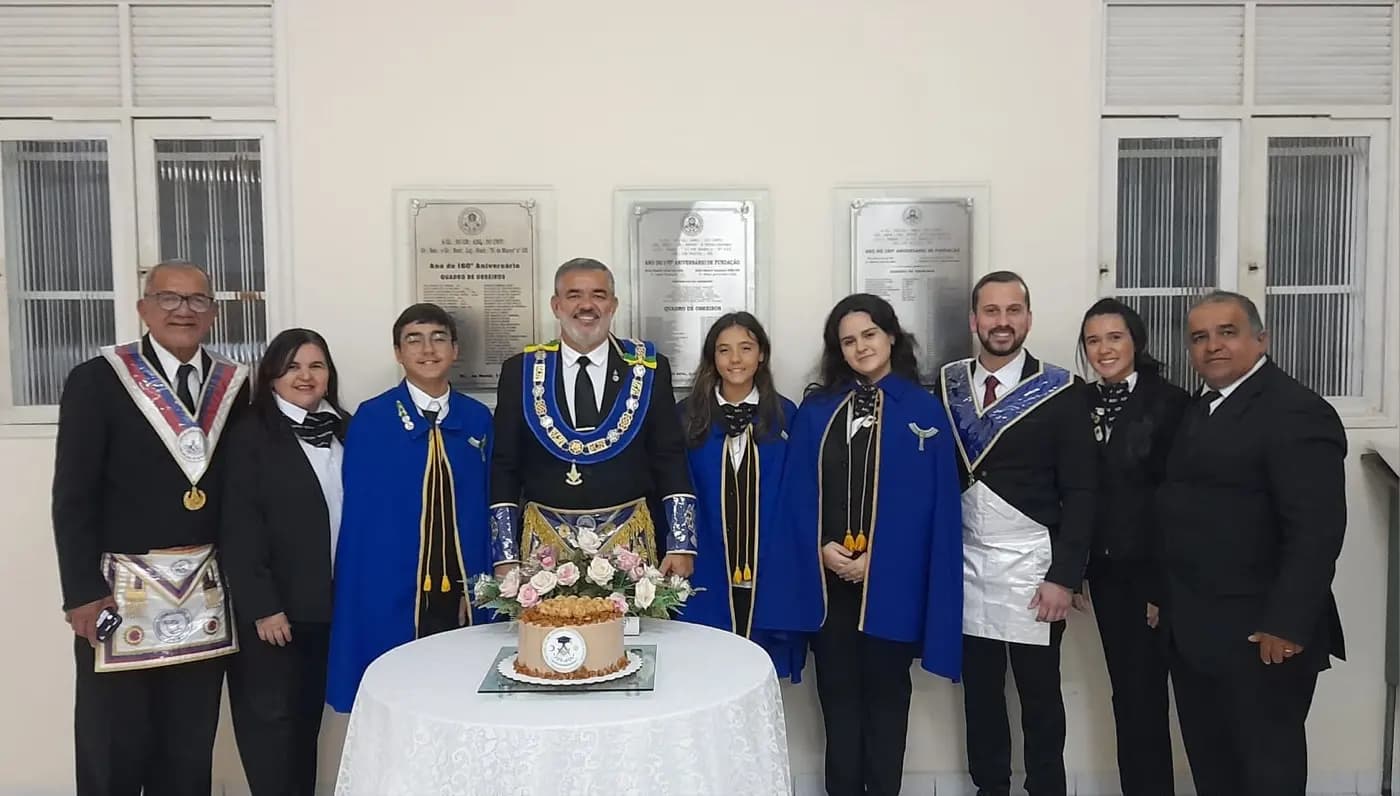 Registro fotográfico: SESSÃO MAGNA PÚBLICA ALUSIVA A 13º ANO DE FUNDAÇÃO DA ARLS UNIVERSITÁRIA MÁRIO VILAR DE MELO, Nº 4.085, ORIENTE DE NATAL/RN