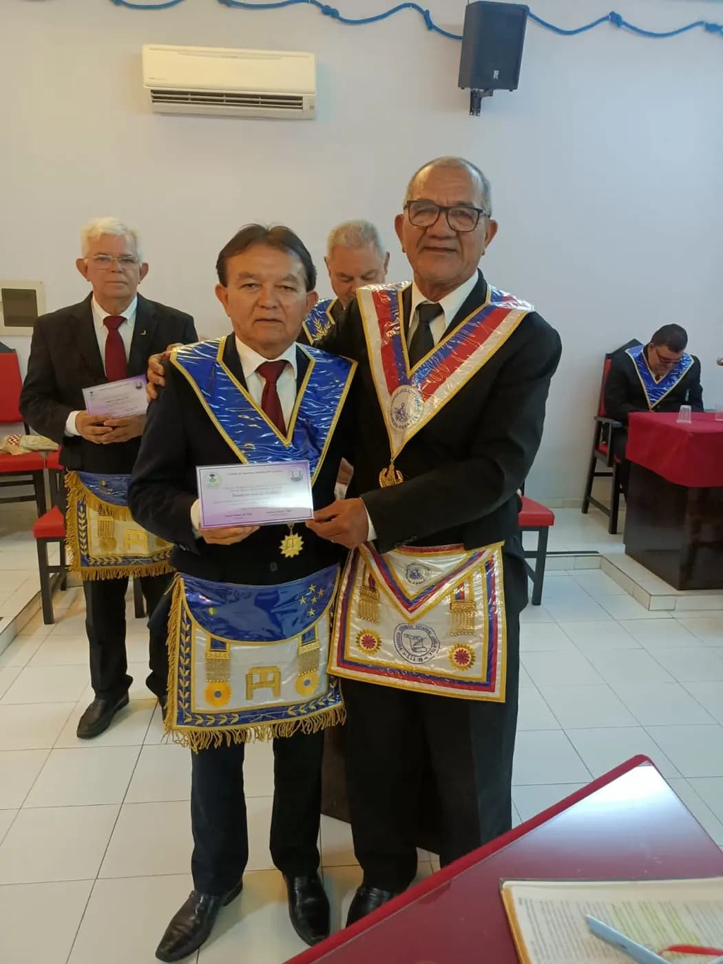 Registro fotográfico: SESSÃO MAGNA PÚBLICA ALUSIVA A 13º ANO DE FUNDAÇÃO DA ARLS UNIVERSITÁRIA MÁRIO VILAR DE MELO, Nº 4.085, ORIENTE DE NATAL/RN