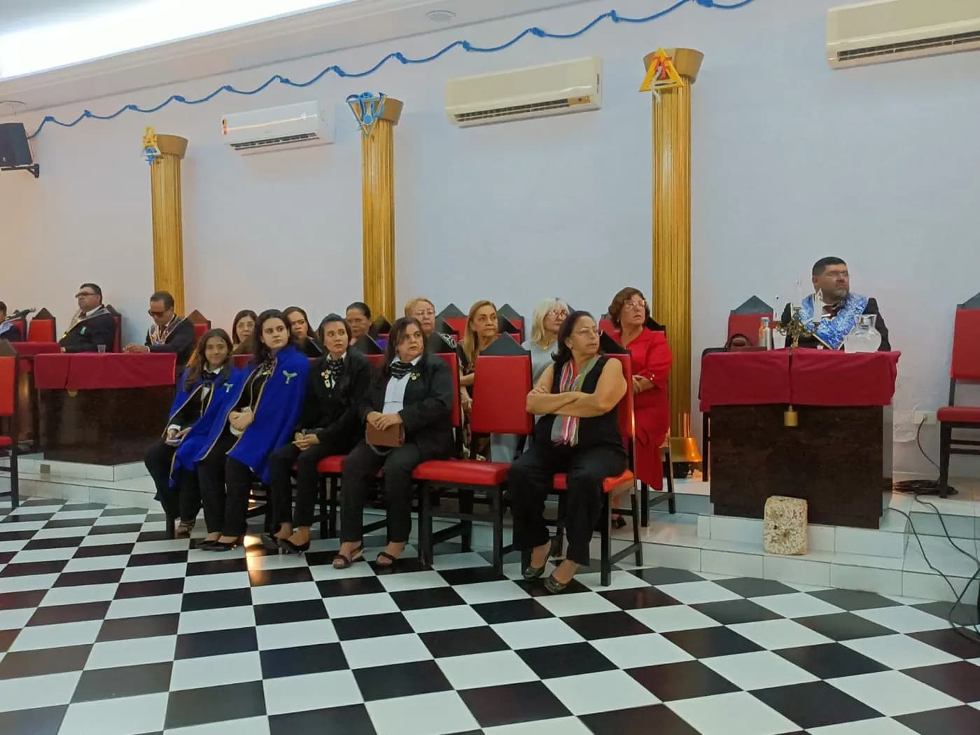 Registro fotográfico: SESSÃO MAGNA PÚBLICA ALUSIVA A 13º ANO DE FUNDAÇÃO DA ARLS UNIVERSITÁRIA MÁRIO VILAR DE MELO, Nº 4.085, ORIENTE DE NATAL/RN