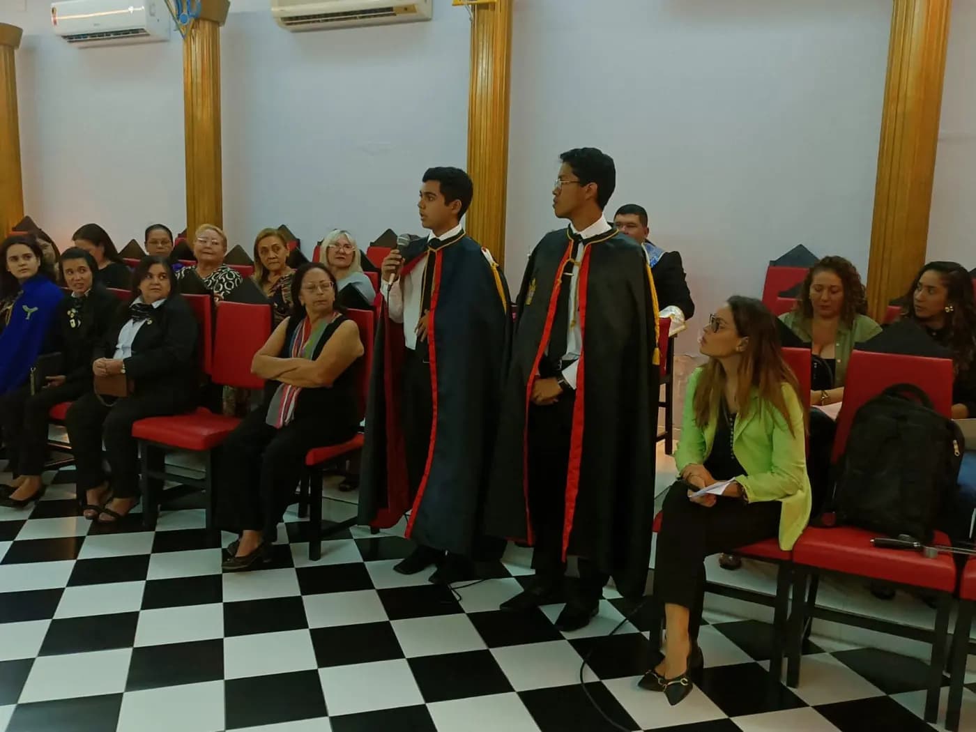 Registro fotográfico: SESSÃO MAGNA PÚBLICA ALUSIVA A 13º ANO DE FUNDAÇÃO DA ARLS UNIVERSITÁRIA MÁRIO VILAR DE MELO, Nº 4.085, ORIENTE DE NATAL/RN