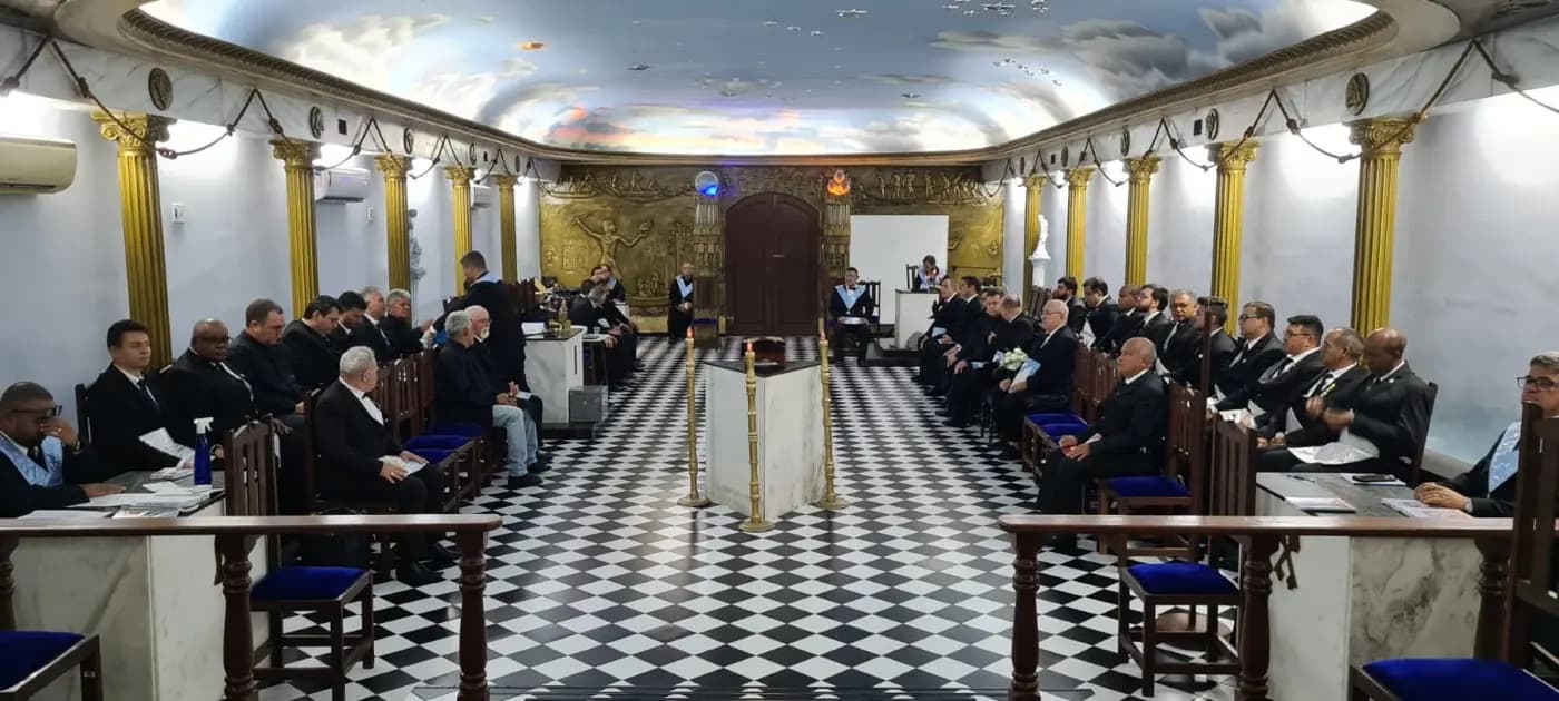Registro fotográfico: PARTICIPAÇÃO DO GRÃO-MESTRE E COMITIVA NA SESSÃO CONJUNTA DO GRAU DE APRENDIZ MAÇOM, DAS ARLS REGENERAÇÃO NATALENSE, NATAL Nº 27 E CAVALEIROS DE YORK Nº 31 (GLERN)