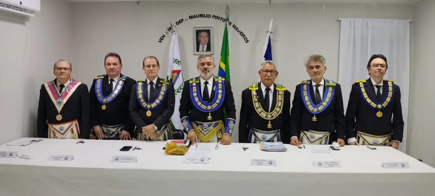 Registro fotográfico: CERIMÔNIA DE POSSE DOS MEMBROS DOS TRIBUNAIS MAÇÔNICOS E DO PROCURADOR-GERAL ESTADUAL MAÇÔNICO DO GOB/RN