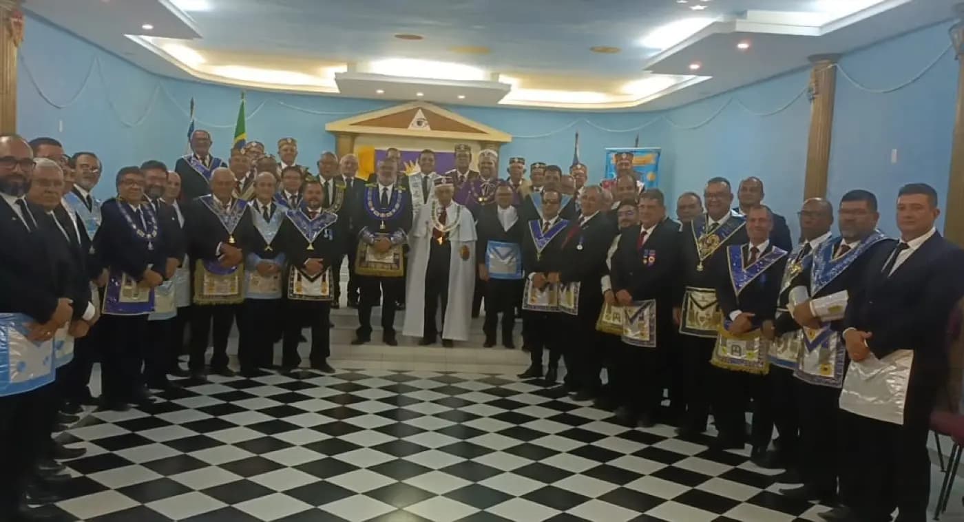 Registro fotográfico: PARTICIPAÇÃO DO GRÃO-MESTRE DO GOB/RN NA PALESTRA MINISTRADA PELO SERENÍSSIMO GRANDE REGENTE DO RITO BRASILEIRO