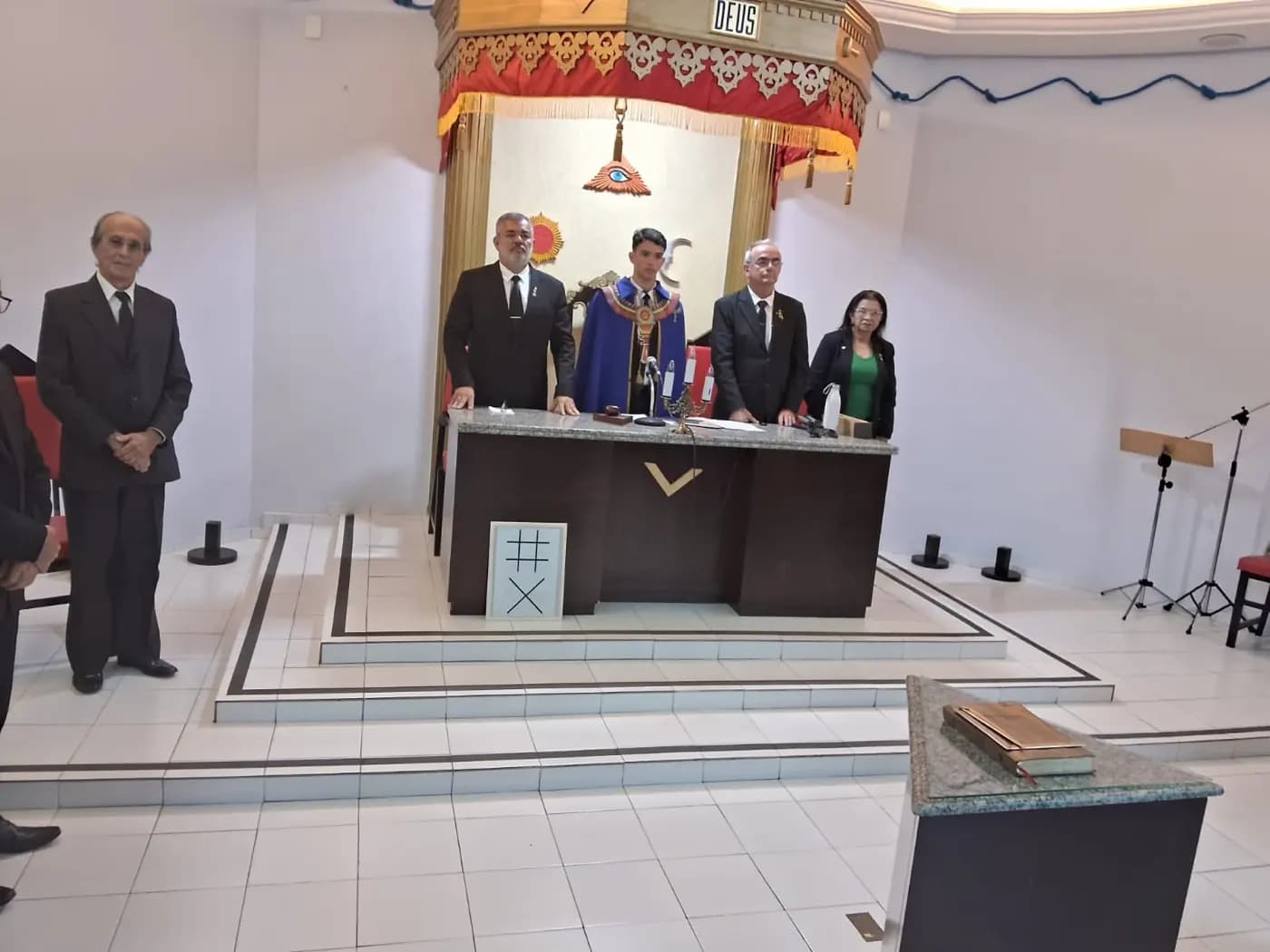 Registro fotográfico: PARTICIPAÇÃO DO GRÃO-MESTRE DO GOB/RN NA SESSÃO DE ADMISSÃO DE NOVOS MEMBROS DO NÚCLEO ALFA UNIÃO NATALENSE APJ GOB RN (AÇÃO PARAMAÇÔNICA JUVENIL) E ALUSIVA AO ANIVERSÁRIO DE 24 ANOS DE FUNDAÇÃO DO NÚCLEO