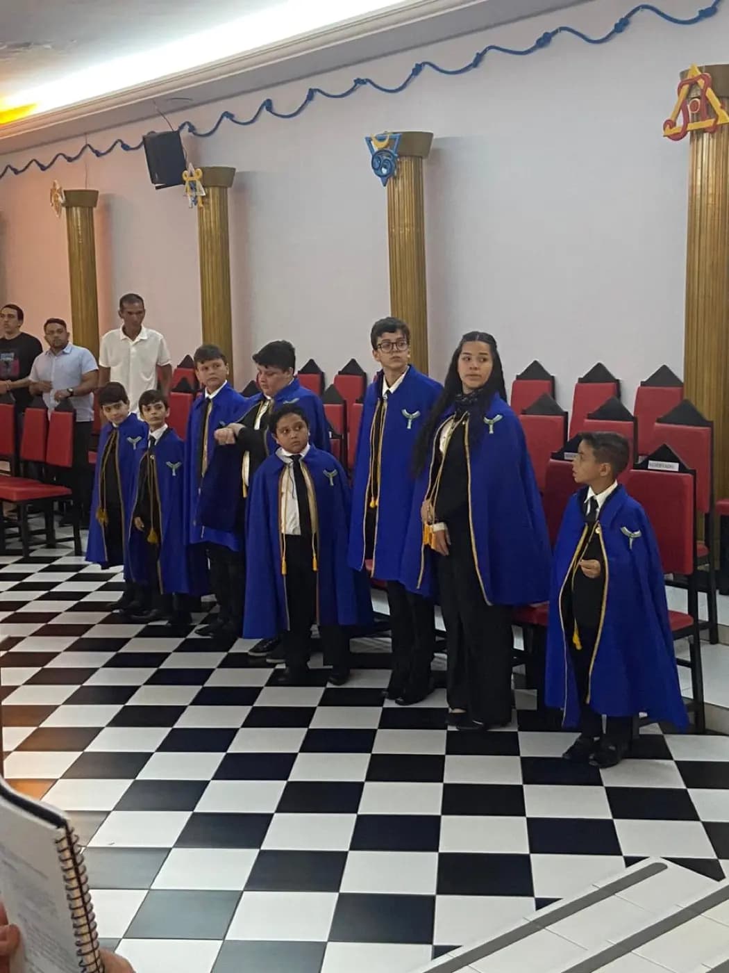 Registro fotográfico: PARTICIPAÇÃO DO GRÃO-MESTRE DO GOB/RN NA SESSÃO DE ADMISSÃO DE NOVOS MEMBROS DO NÚCLEO ALFA UNIÃO NATALENSE APJ GOB RN (AÇÃO PARAMAÇÔNICA JUVENIL) E ALUSIVA AO ANIVERSÁRIO DE 24 ANOS DE FUNDAÇÃO DO NÚCLEO