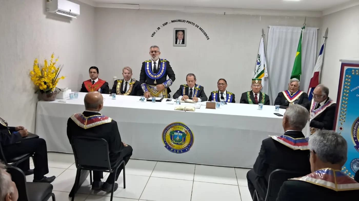 Registro fotográfico: PARTICIPAÇÃO DO GRÃO-MESTRE E DO GRÃO-MESTRE ADJUNTO DO GOB/RN NA PRIMEIRA REUNIÃO ORDINÁRIA DE 2024, DA PODERORA ASSEMBLEIA ESTADUAL LEGISLATIVA DO ESTADO DO RIO GRANDE DO NORTE (PAEL/RN).