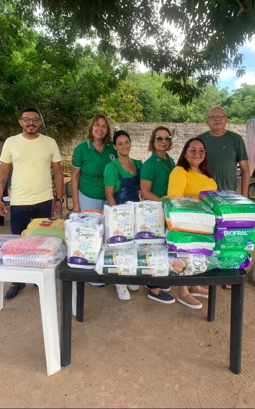 Registro fotográfico: AÇÃO FILANTRÓPICA CONJUNTA REALIZADA PELAS LOJAS MAÇÔNICAS DR PEDRO GERMANO DA COSTA E JOÃO CECÍLIO DA COSTA, EM CONJUNTO COM AS FRATERNIDADES FEMININAS CRUZEIRO DO SUL – E ESTRELA POTIGUAR E OBREIRAS DE LUZ.
