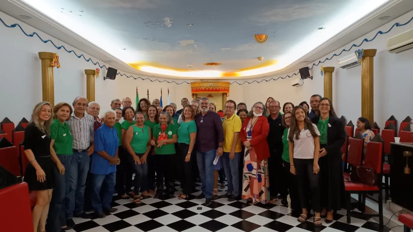 Registro fotográfico: PARTICIPAÇÃO DO GRÃO-MESTRE DO GOB/RN NO ATO COMEMORATIVO AO DIA INTERNACIONAL DA MULHER, OCORRIDO NA ARLS 21 DE MARÇO Nº 152, ORIENTE DE NATAL/RN.