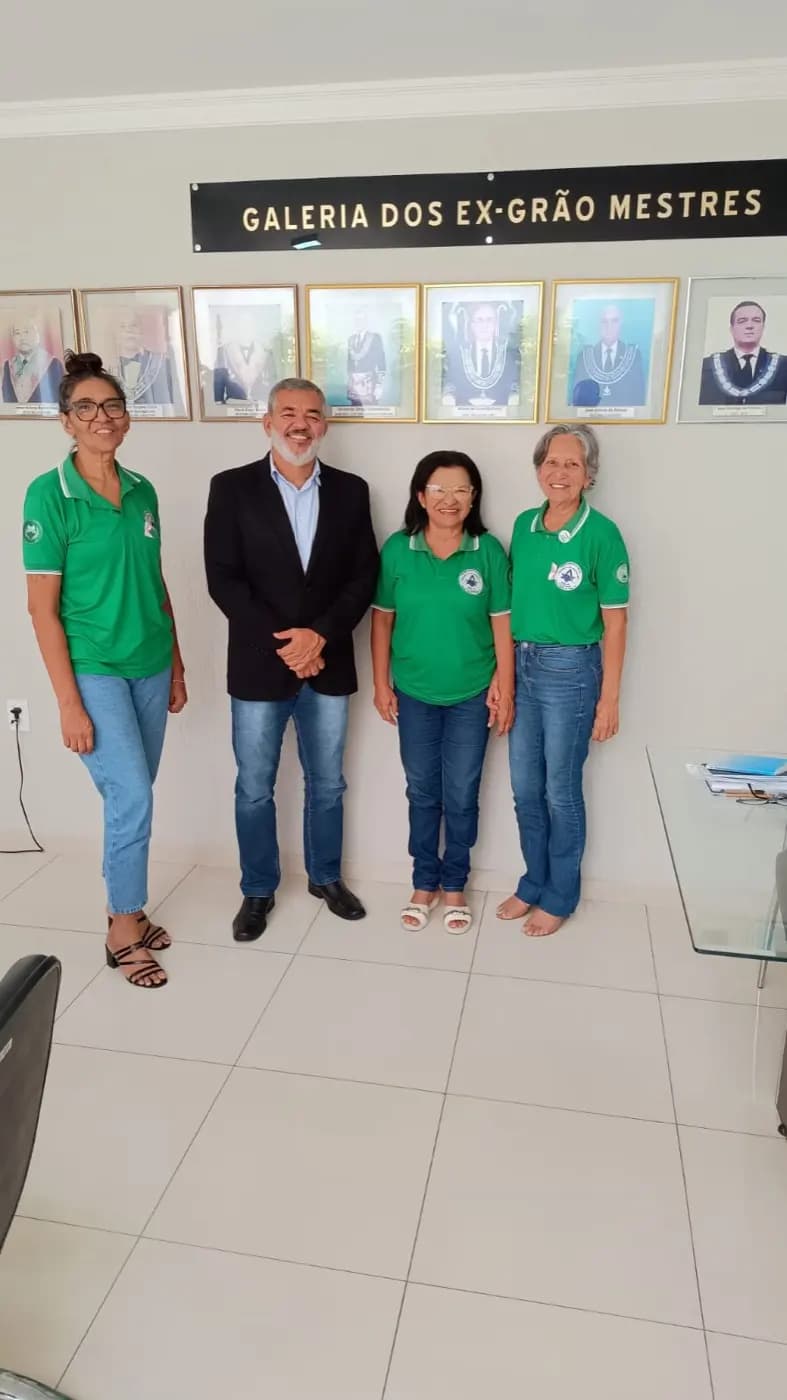 Registro fotográfico: PARTICIPAÇÃO DO GRÃO-MESTRE DO GOB/RN EM REUNIÃO COM A DIRETORIA DA FRATERNIDADE FEMININA CRUZEIRO DO SUL (FRAFEM/RN).