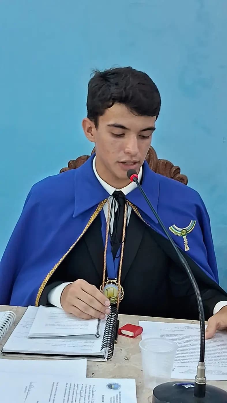 Registro fotográfico: CERIMÔNIA FECHADA DUCTOR INVITATIO E SESSÃO DE POSSE DA NOVA DIRETORIA DO NÚCLEO ALFA UNIÃO NATALENSE N°42, DA AÇÃO PARAMAÇÔNICA JUVENIL DO GRANDE ORIENTE DO BRASIL.