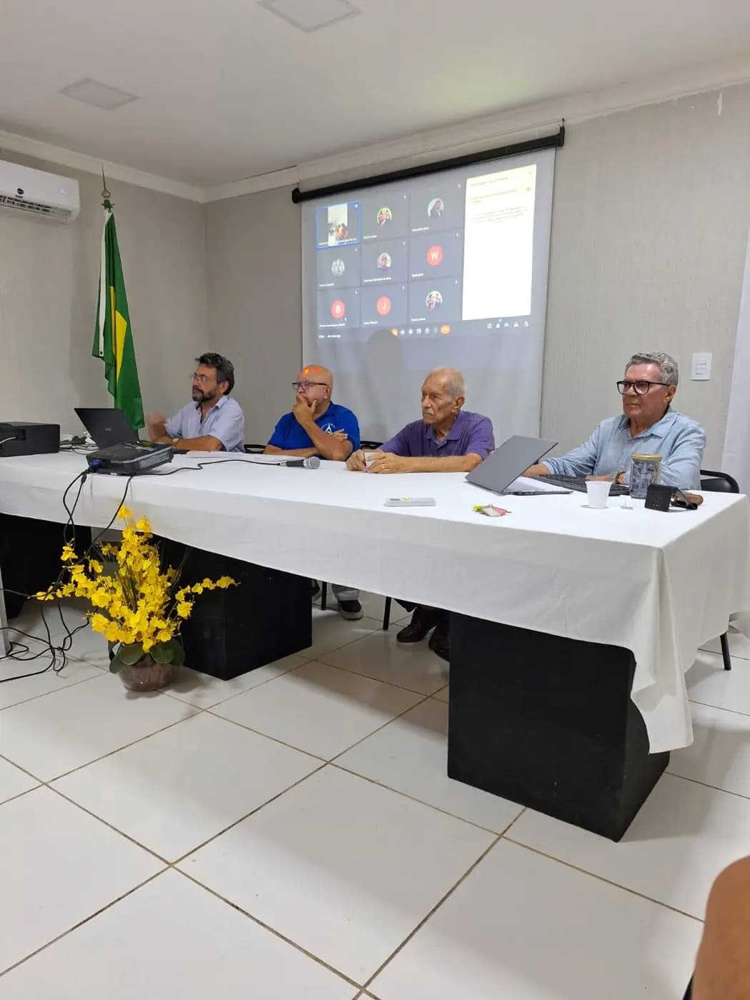 Registro fotográfico: SEGUNDO BATE-PAPO COM APRENDIZES MAÇONS