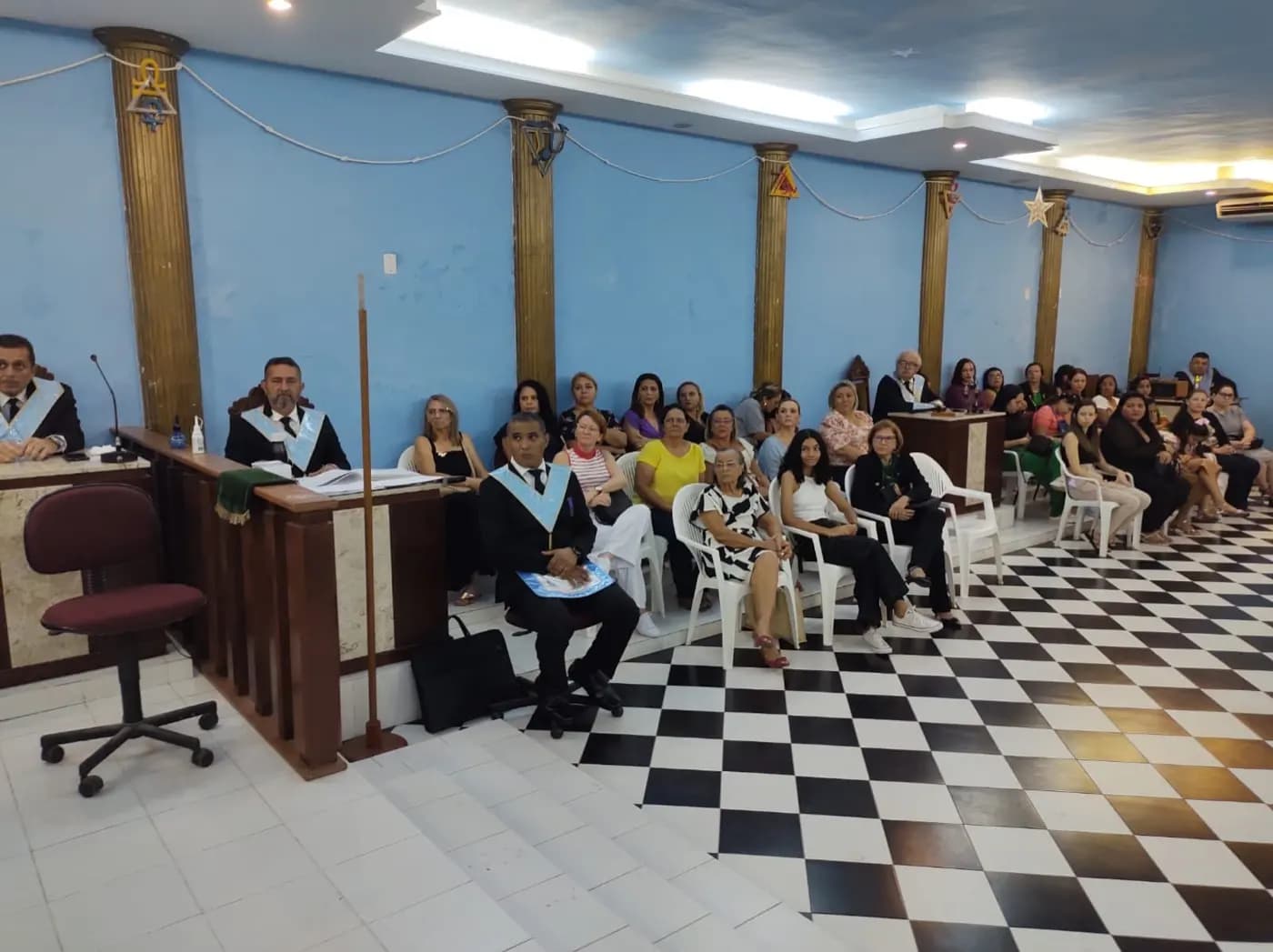 Registro fotográfico: PARTICIPAÇÃO DO GRÃO-MESTRE DO GOB/RN NA SESSÃO MAGNA ALUSIVA AO 13º ANO DE FUNDAÇÃO DA ARLS MONTEIRO LOBATO Nº 4.162, ORIENTE DE PARNAMIRIM/RN.