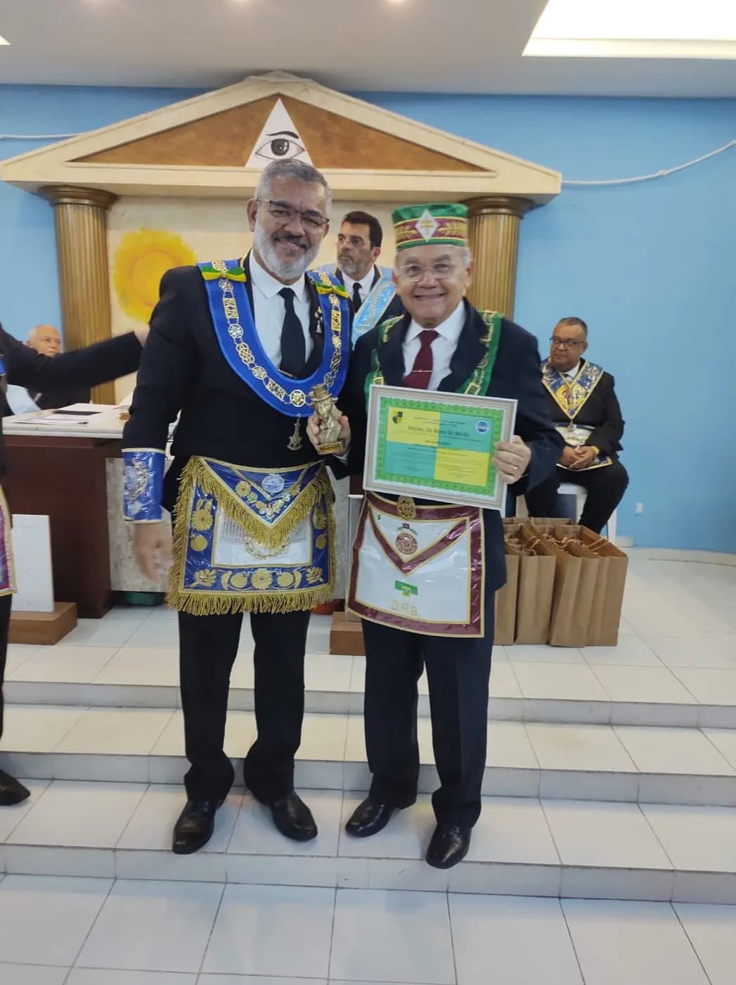 Registro fotográfico: PARTICIPAÇÃO DO GRÃO-MESTRE DO GOB/RN NA SESSÃO MAGNA ALUSIVA AO 13º ANO DE FUNDAÇÃO DA ARLS MONTEIRO LOBATO Nº 4.162, ORIENTE DE PARNAMIRIM/RN.