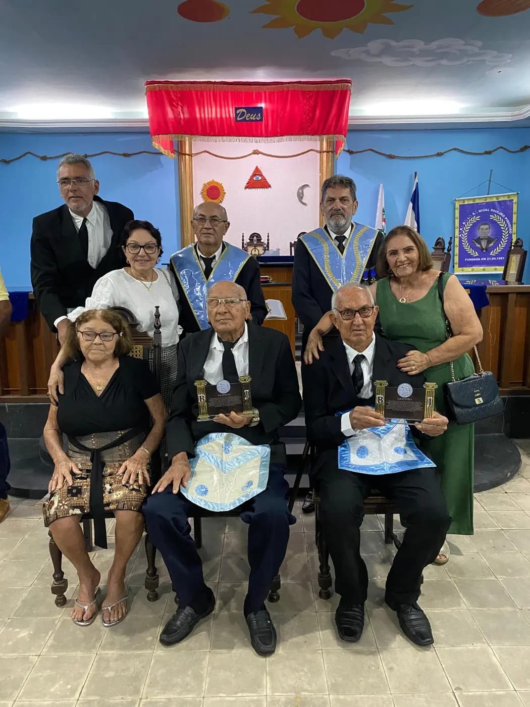 Registro fotográfico: PARTICIPAÇÃO DO GRÃO-MESTRE ADJUNTO DO GOB/RN NA SESSÃO MAGNA ALUSIVA AO 43º ANO DE FUNDAÇÃO DA ARLS NIVAL PAULINO PINHEIRO Nº 2.096, ORIENTE DE ASSU/RN.