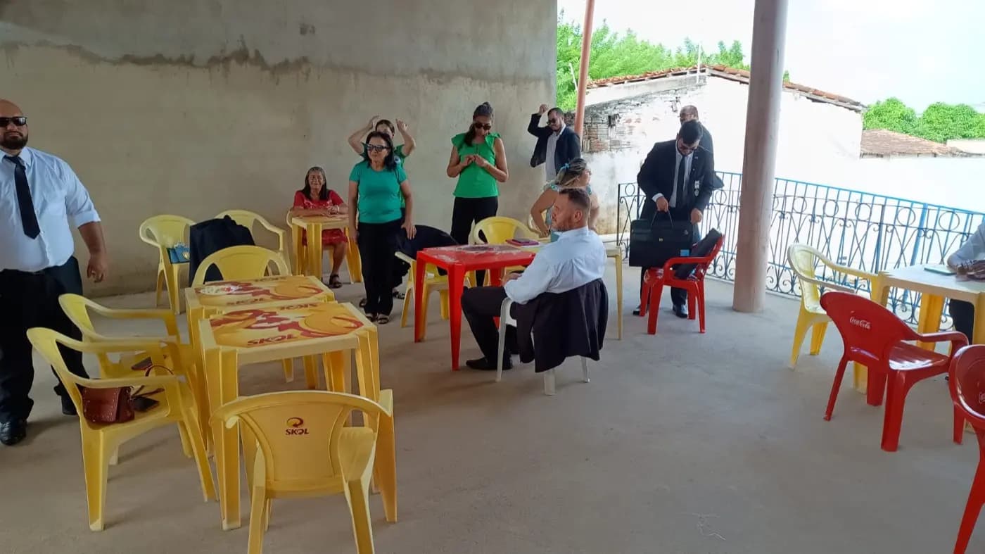 Registro fotográfico: PARTICIPAÇÃO DO GRÃO-MESTRE DO GOB/RN NA SESSÃO MAGNA DE INICIAÇÃO REALIZADA PELA ARLS PEDRO ALVES PINHEIRO N° 3.918, ORIENTE DE EXTREMOZ/RN.