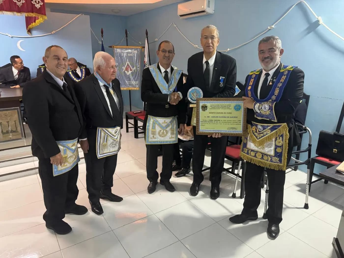 Registro fotográfico: PARTICIPAÇÃO DO GRÃO-MESTRE DO GOB/RN NA SESSÃO ORDINÁRIA NO GRAU DE APRENDIZ MAÇOM, DA ARLS 21 DE ABRIL Nº 1.864, ORIENTE DE PARNAMIRIM/RN.