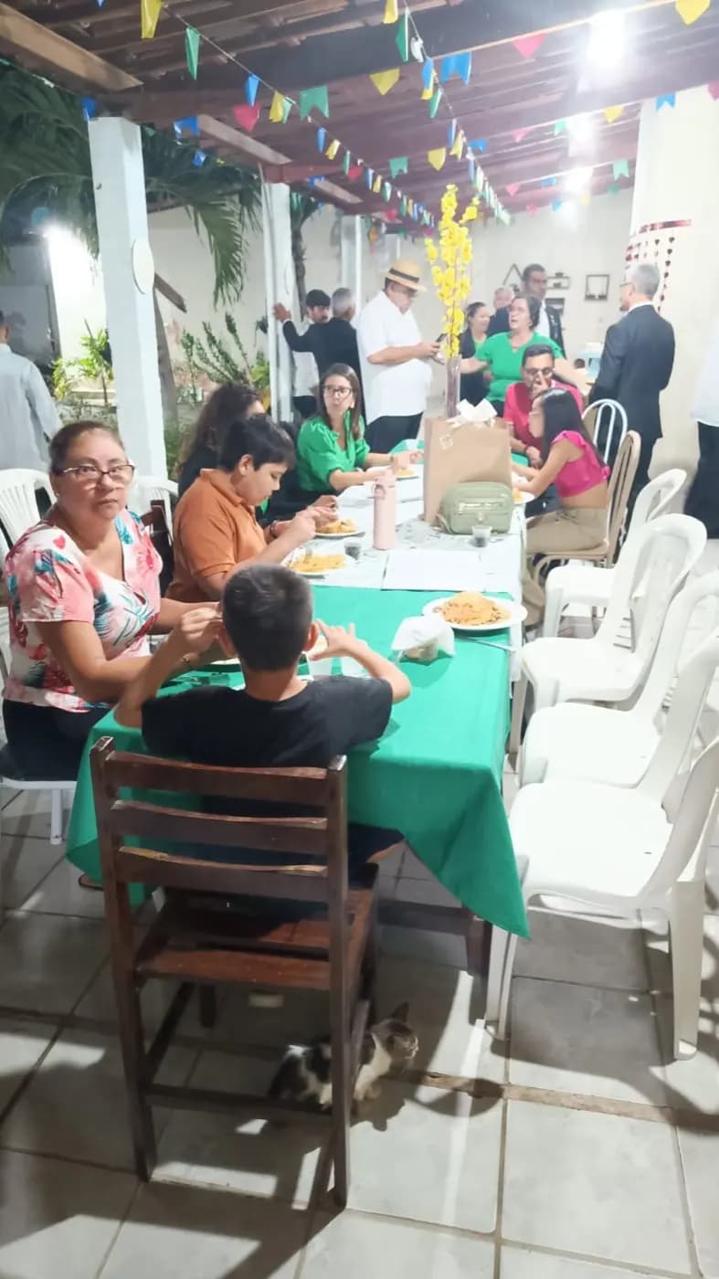 Registro fotográfico: PARTICIPAÇÃO DO GRÃO-MESTRE DO GOB/RN NA SESSÃO MAGNA PÚBLICA ALUSIVA AO DIA DAS MÃES, REALIZADA PELA ARLS LUIZ GONZAGA DO NASCIMENTO N° 4.567, ORIENTE DE SANTA MARIA/RN.