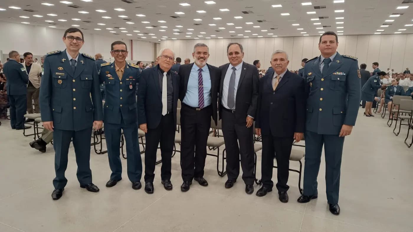 Registro fotográfico: PARTICIPAÇÃO DO GRÃO-MESTRE DO GOB/RN NA SOLENIDADE MILITAR ALUSIVA AOS 190 ANOS DA POLÍCIA MILITAR DO RIO GRANDE DO NORTE.