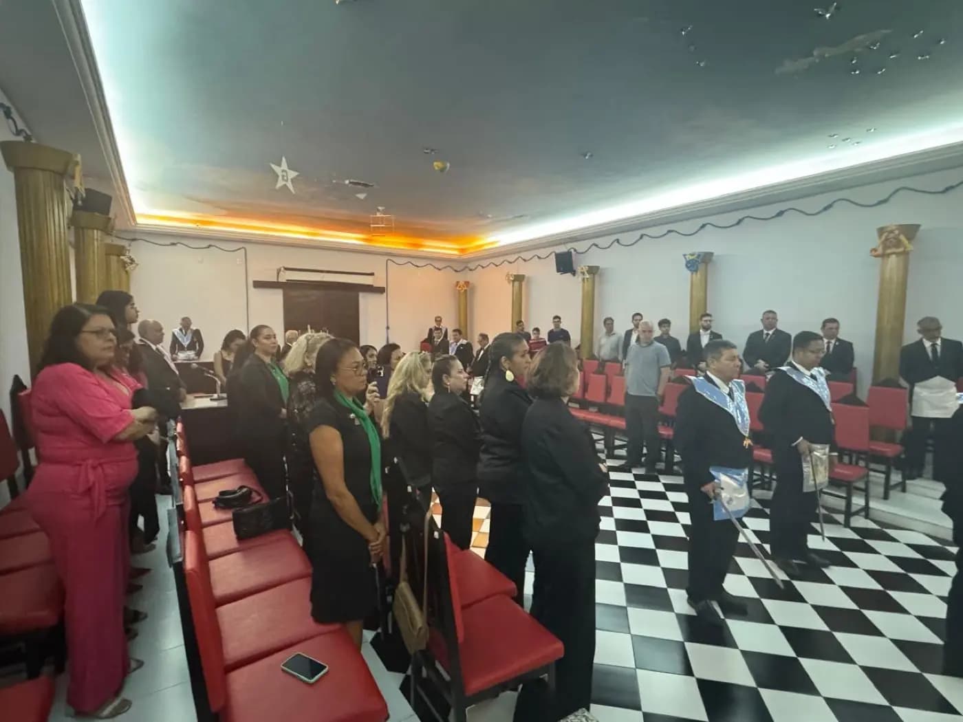 Registro fotográfico: SESSÃO MAGNA PÚBLICA COMEMORATIVA AO DIA DOS PAIS, REALIZADA PELA LOJA MAÇÔNICA JOÃO CECÍLIO DA COSTA Nº 2116, ORIENTE DE NATAL/RN.