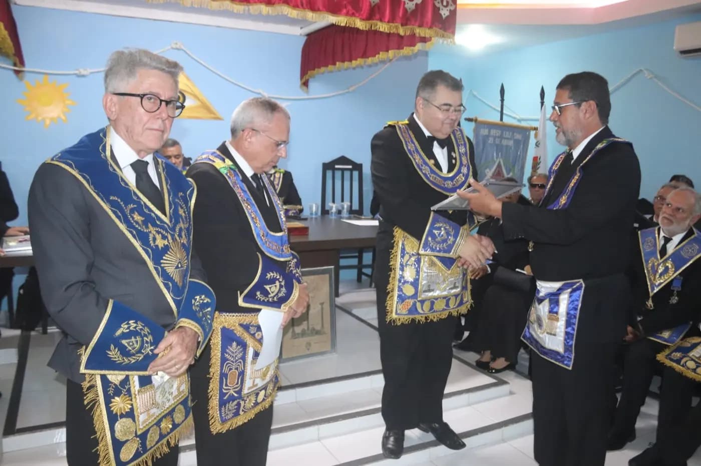 Registro fotográfico: SESSÃO MAGNA PÚBLICA EM CONJUNTO DAS TRÊS POTÊNCIAS MAÇÔNICAS REGULARES DO RIO GRANDE DO NORTE (GOB/RN, GLERN E GORN), ALUSIVA AO DIA DO MAÇOM/2024.