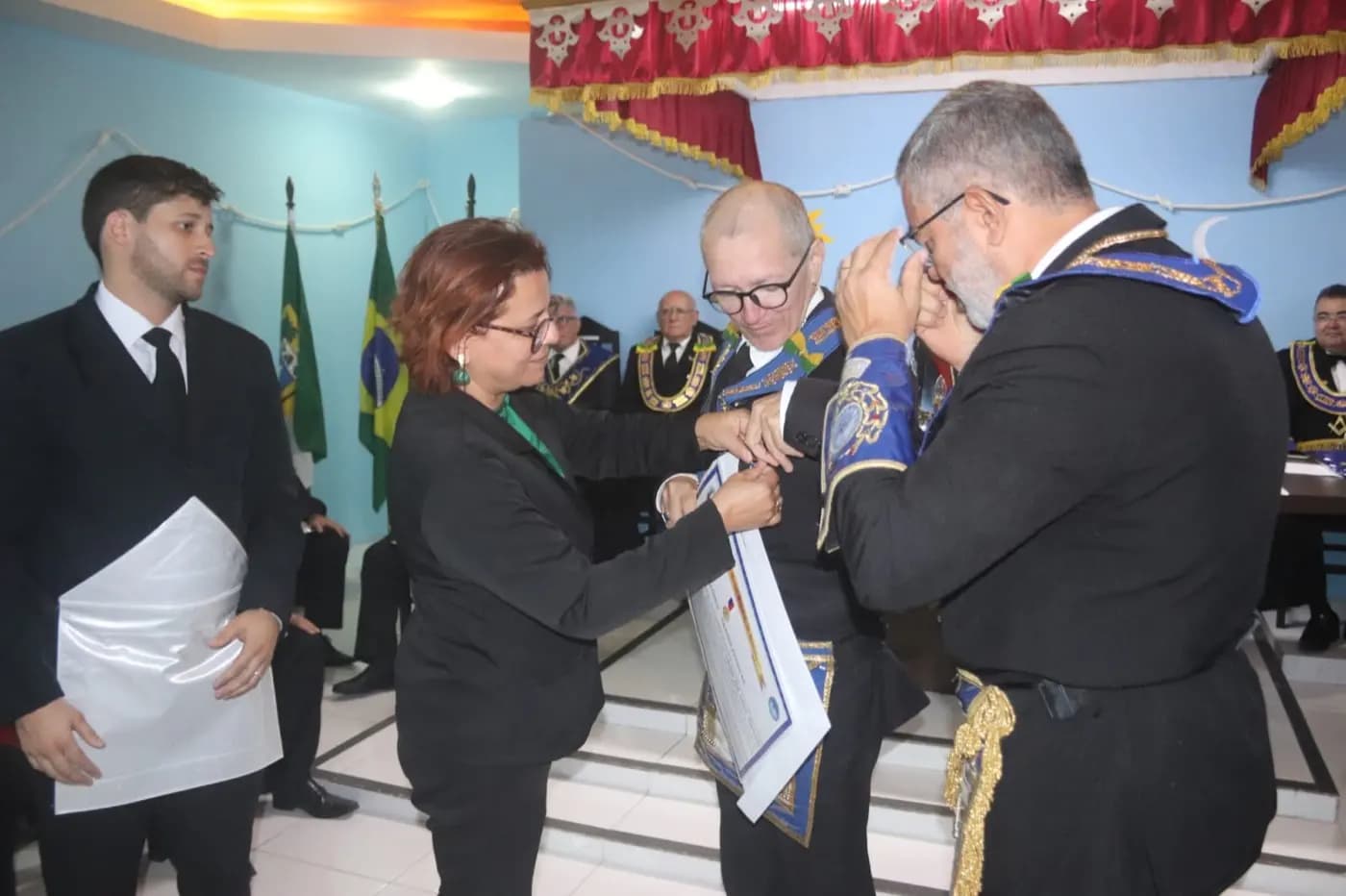 Registro fotográfico: SESSÃO MAGNA PÚBLICA EM CONJUNTO DAS TRÊS POTÊNCIAS MAÇÔNICAS REGULARES DO RIO GRANDE DO NORTE (GOB/RN, GLERN E GORN), ALUSIVA AO DIA DO MAÇOM/2024.
