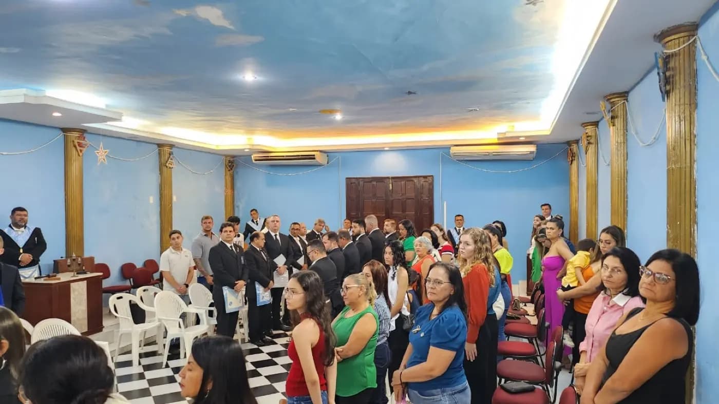 Registro fotográfico: SESSÃO MAGNA PÚBLICA COMEMORATIVA AO DIA DOS PAIS, REALIZADA PELAS LOJAS MAÇÔNICAS DO COMPLEXO UNIÃO NATALENSE, ORIENTE DE PARNAMIRIM/RN.