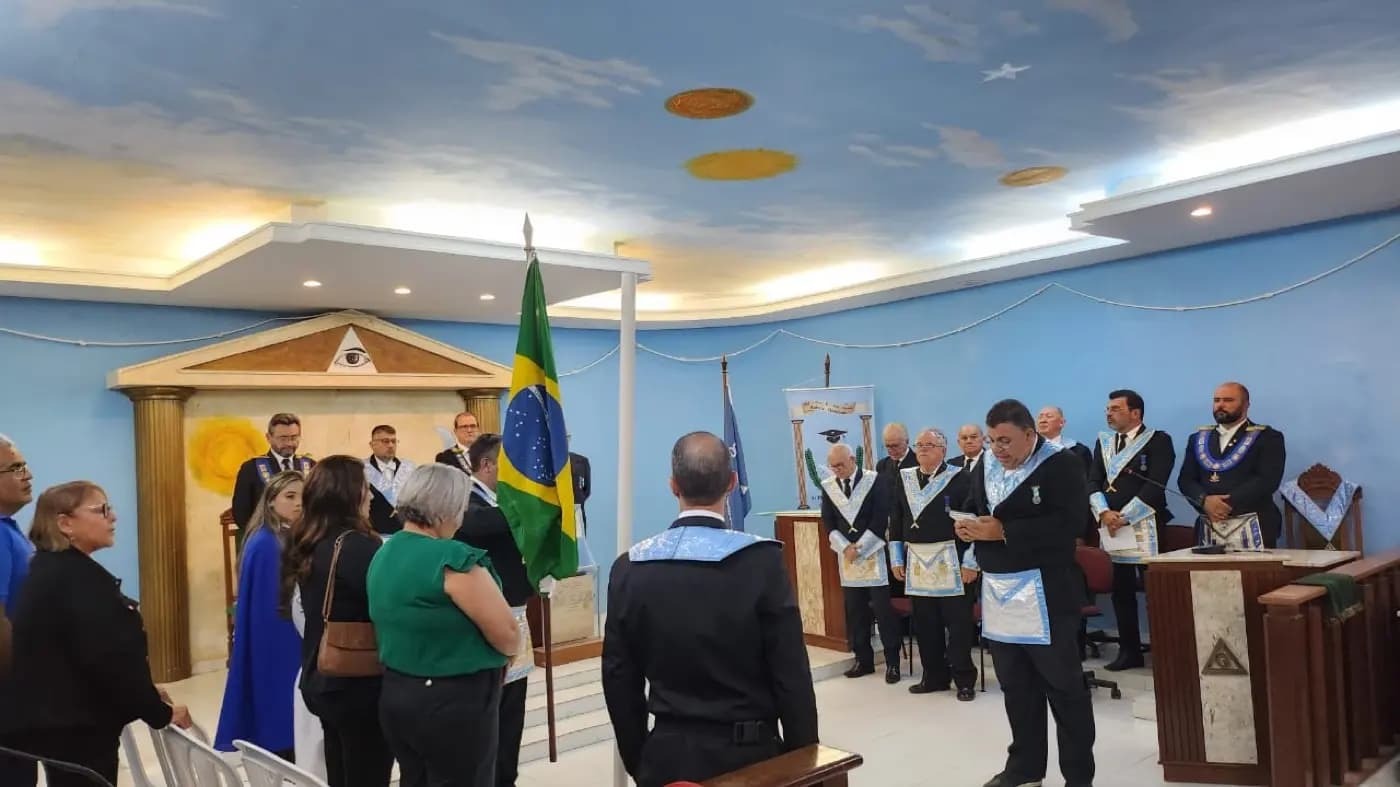 Registro fotográfico: SESSÃO MAGNA PÚBLICA COMEMORATIVA AO DIA DOS PAIS, REALIZADA PELAS LOJAS MAÇÔNICAS DO COMPLEXO UNIÃO NATALENSE, ORIENTE DE PARNAMIRIM/RN.