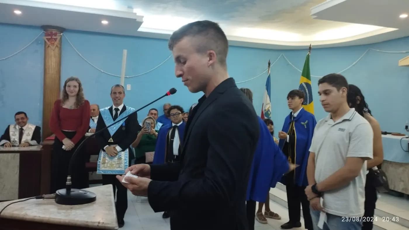 Registro fotográfico: SESSÃO MAGNA PÚBLICA COMEMORATIVA AO DIA DOS PAIS, REALIZADA PELAS LOJAS MAÇÔNICAS DO COMPLEXO UNIÃO NATALENSE, ORIENTE DE PARNAMIRIM/RN.