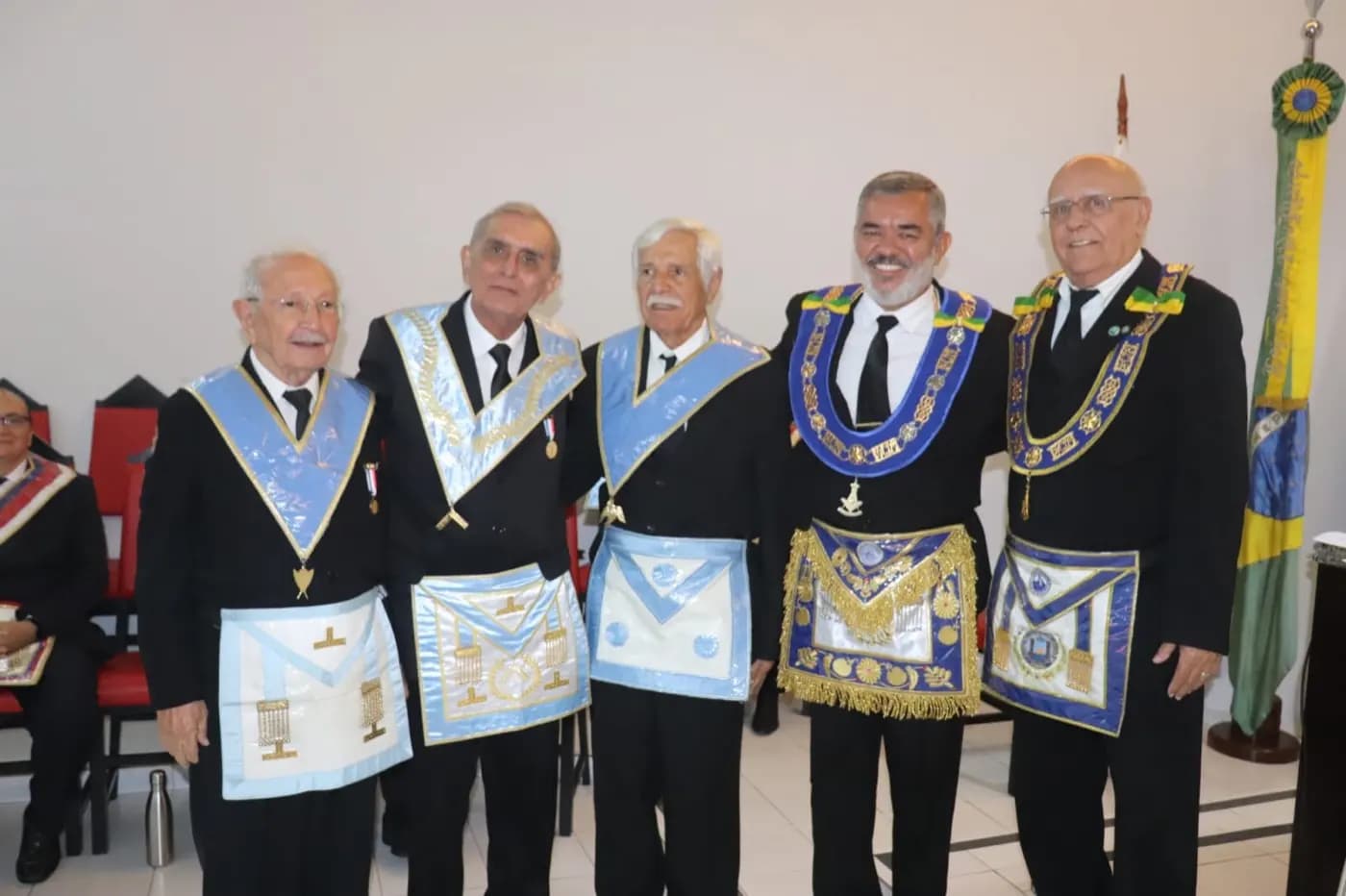Registro fotográfico: PARTICIPAÇÃO DO GRÃO-MESTRE DO GOB/RN NA SESSÃO MAGNA PÚBLICA ALUSIVA AO 52º ANO DE FUNDAÇÃO DA LOJA MAÇÔNICA DR. PEDRO GERMANO COSTA N° 2.349, ORIENTE DE NATAL/RN.
