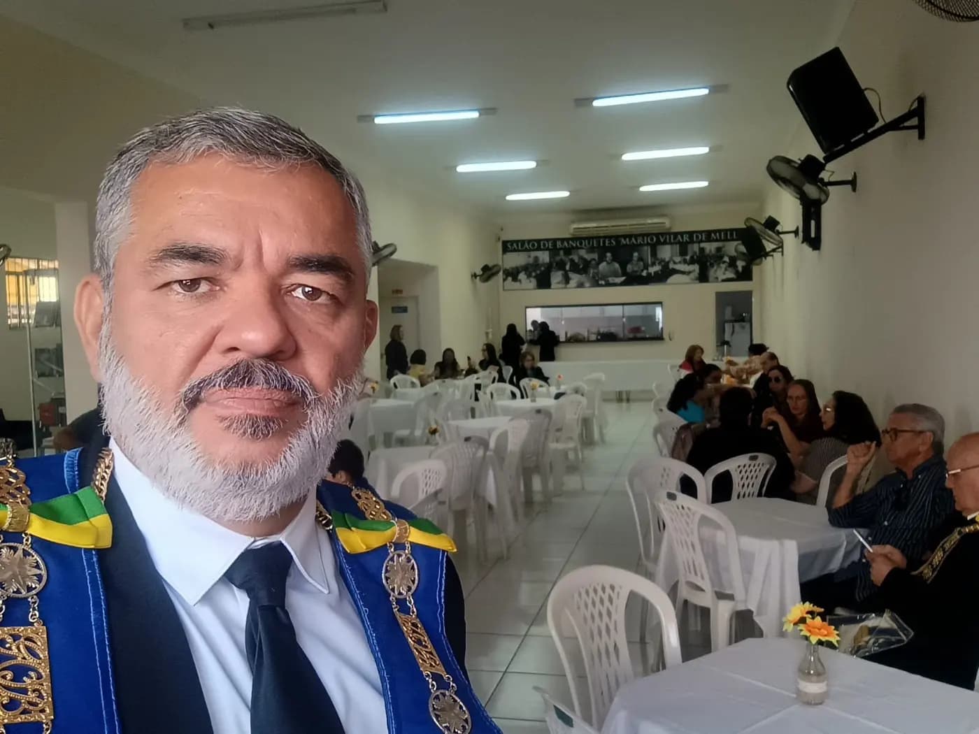 Registro fotográfico: PARTICIPAÇÃO DO GRÃO-MESTRE DO GOB/RN NA SESSÃO MAGNA PÚBLICA ALUSIVA AO 52º ANO DE FUNDAÇÃO DA LOJA MAÇÔNICA DR. PEDRO GERMANO COSTA N° 2.349, ORIENTE DE NATAL/RN.