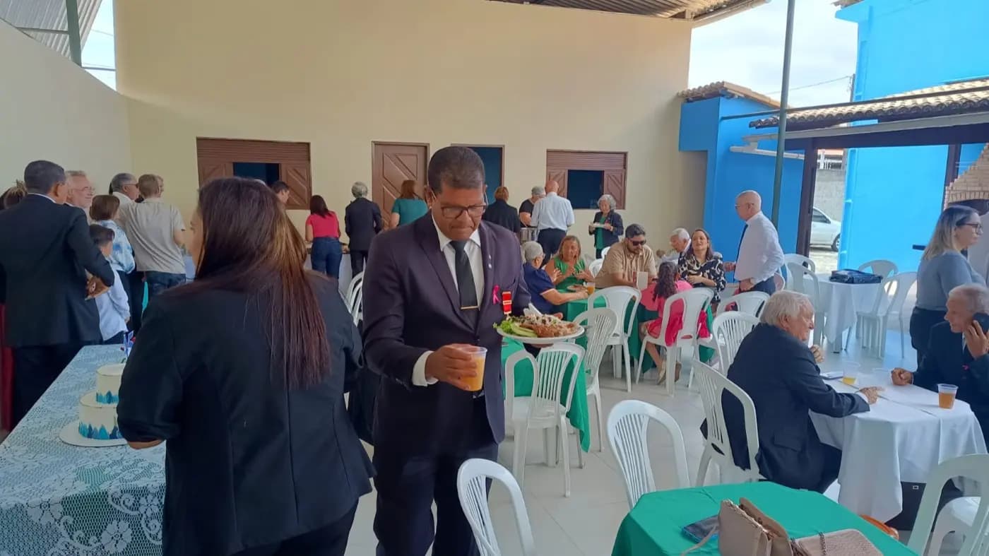 Registro fotográfico: SESSÃO MAGNA PÚBLICA ALUSIVA AO 45º ANO DE FUNDAÇÃO DA LOJA MAÇÔNICA GENTIL MARINHO Nº 2070, ORIENTE DE PARNAMIRIM/RN.