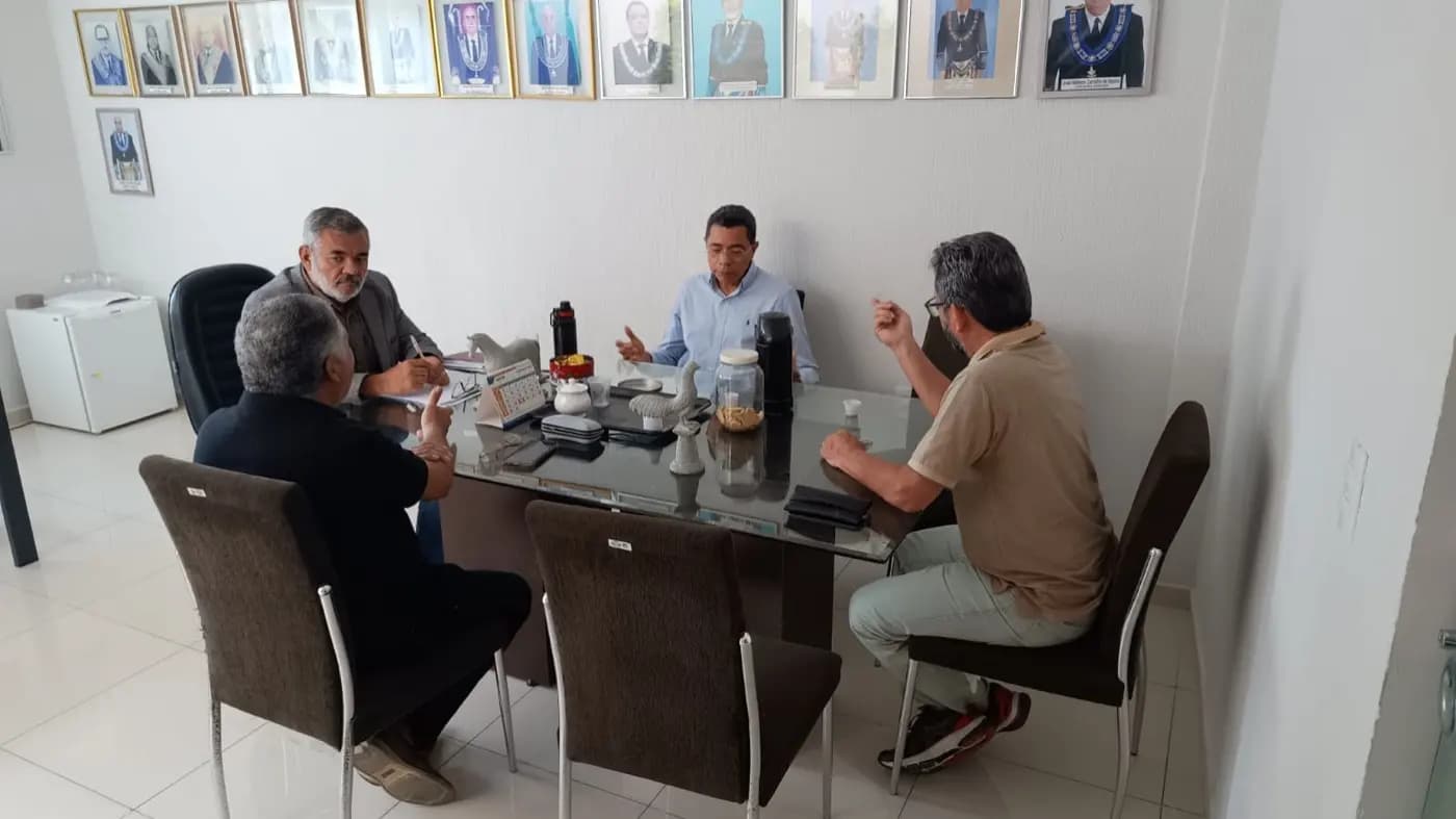 Registro fotográfico: 1ª REUNIÃO DA COMISSÃO ESPECIAL DE ELABORAÇÃO DE PROJETO PARA OS PREPARATIVOS DAS SUGESTÕES A SEREM APRESENTADAS AO GRANDE ORIENTE DO BRASIL (GOB), SOBRE O TEMA ESTRATÉGICO “GARANTIA DOS DIREITOS FUNDAMENTAIS: SAÚDE, EDUCAÇÃO, ASSISTÊNCIA SOCIAL, LIBERDADE DE IMPRENSA E DE EXPRESSÃO”.