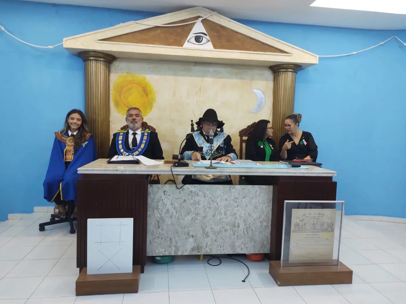 Registro fotográfico: SESSÃO MAGNA PÚBLICA ALUSIVA AO 51º ANO DE FUNDAÇÃO DA LOJA MAÇÔNICA UNIÃO NATALENSE Nº 2.414, ORIENTE DE PARNAMIRIM/RN, E AO DIA INTERNACIONAL DA MULHER.