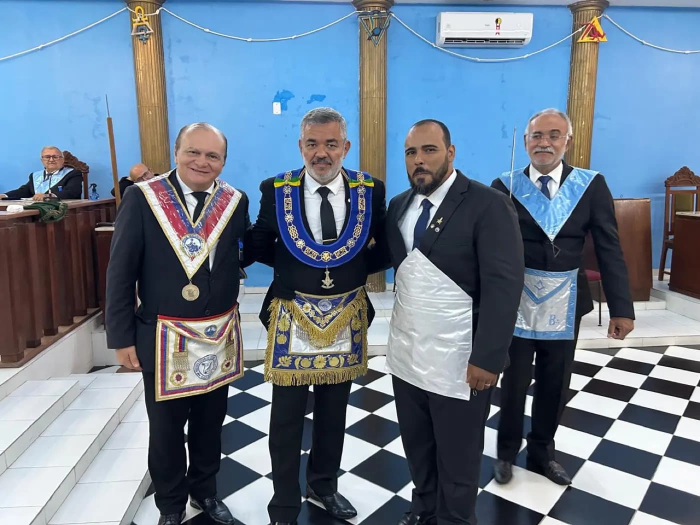 Registro fotográfico: PARTICIPAÇÃO DO GRÃO-MESTRE DO GOB-RN NA SESSÃO MAGNA DE INICIAÇÃO REALIZADA PELA LOJA MAÇÔNICA AURORA DO ORIENTE Nº 3269, ORIENTE DE PARNAMIRIM/RN.