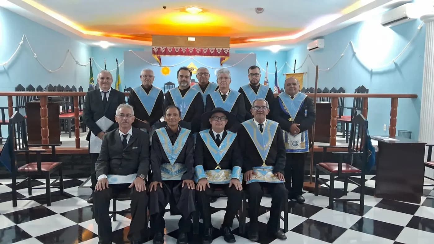 Registro fotográfico: SESSÃO ORDINÁRIA DE REGULARIZAÇÃO REALIZADA PELA ARLS GENTIL MARINHO N° 2.070, ORIENTE DE PARNAMIRIM/RN.