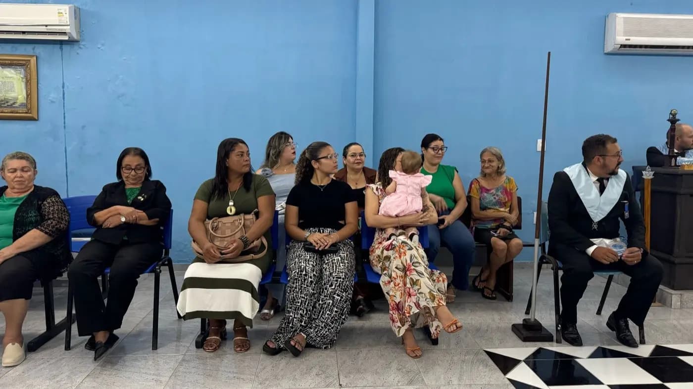 Registro fotográfico: SESSÃO MAGNA PÚBLICA ALUSIVA AO 32º ANO DE FUNDAÇÃO DA LOJA MAÇÔNICA PEDRO ALVES PINHEIRO Nº 3.018, ORIENTE DE EXTREMOZ/RN.