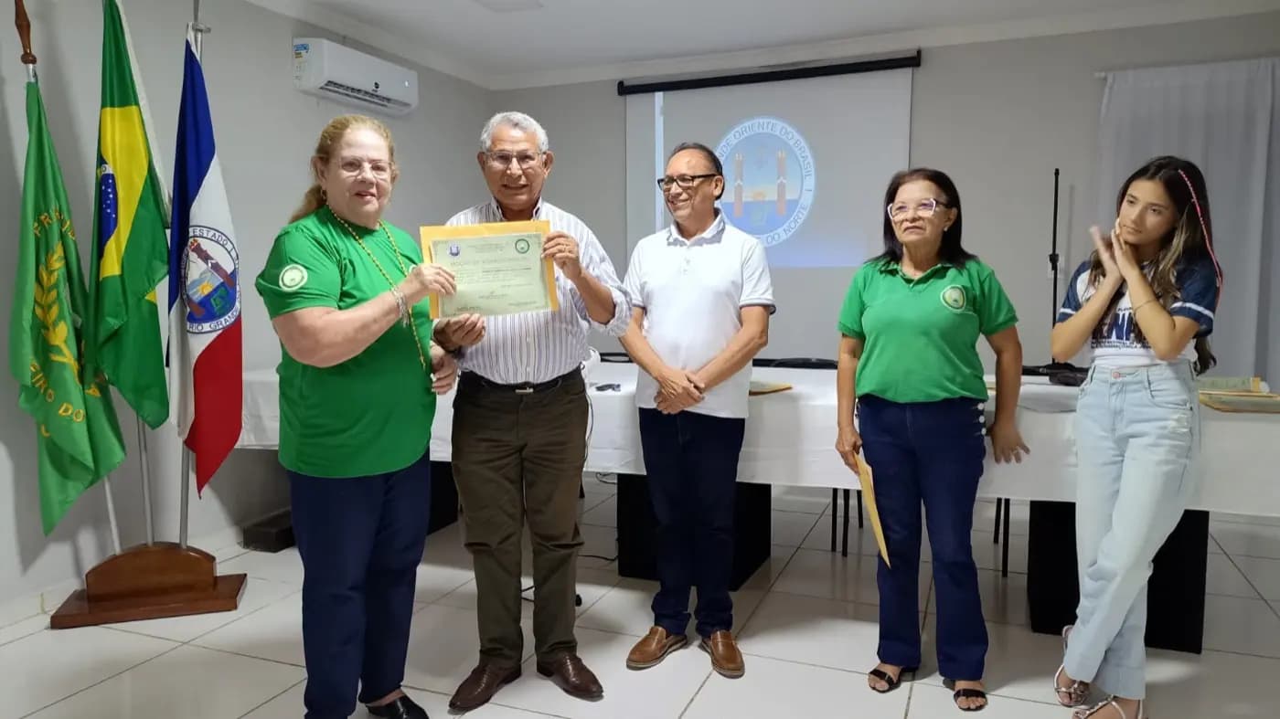 Registro fotográfico: ATO DE AGRADECIMENTO AOS PROFISSIONAIS VOLUNTÁRIOS QUE PARTICIPARAM DA AÇÃO FILANTRÓPICA ESTADUAL, COORDENADA PELO GOB-RN, REALIZADA NO DIA 26/04/2025 – CAMPANHA SAÚDE FÍSICA E MENTAL, AUTOCUIDADOS E BEM-ESTAR.