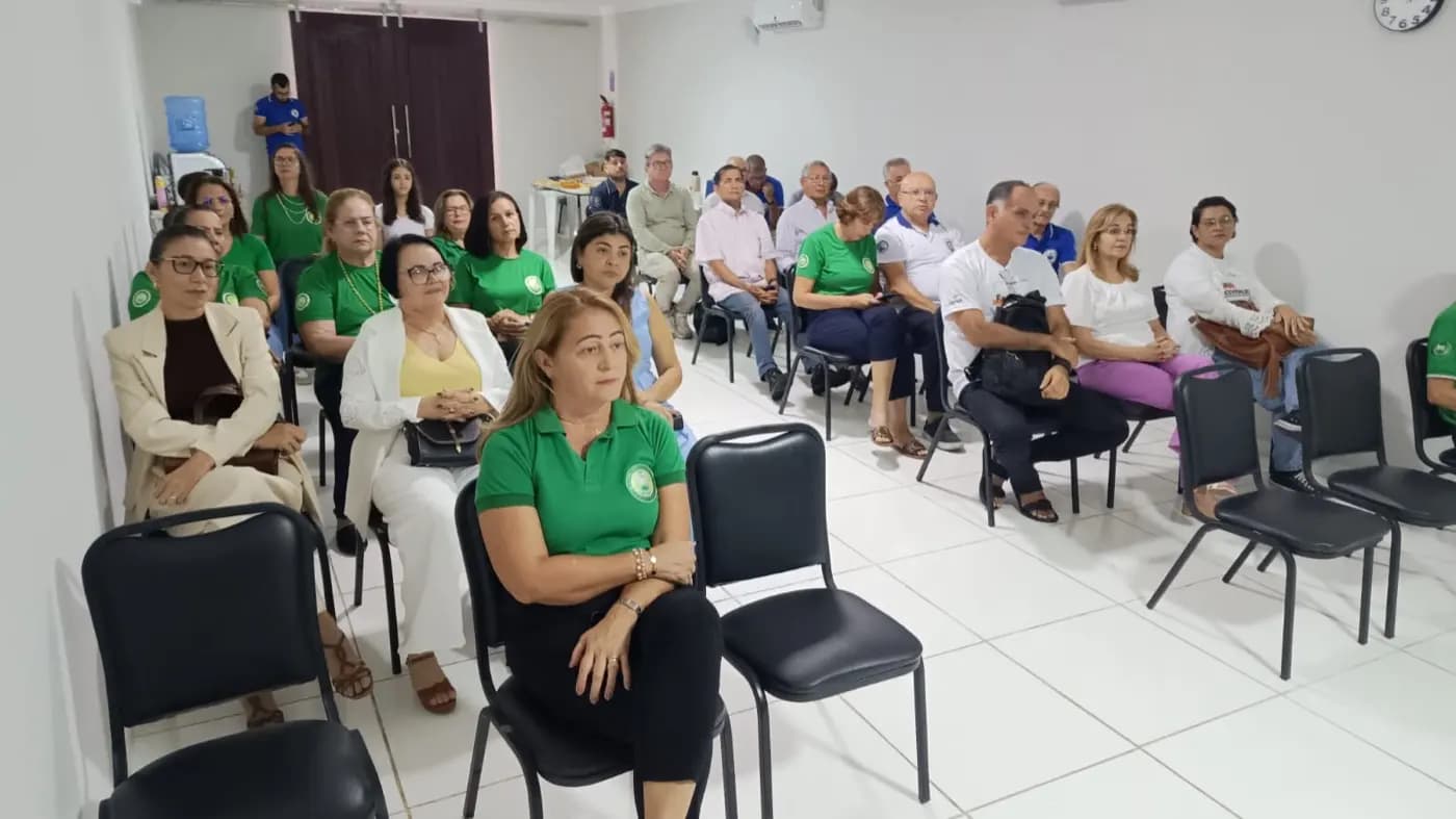 Registro fotográfico: ATO DE AGRADECIMENTO AOS PROFISSIONAIS VOLUNTÁRIOS QUE PARTICIPARAM DA AÇÃO FILANTRÓPICA ESTADUAL, COORDENADA PELO GOB-RN, REALIZADA NO DIA 26/04/2025 – CAMPANHA SAÚDE FÍSICA E MENTAL, AUTOCUIDADOS E BEM-ESTAR.