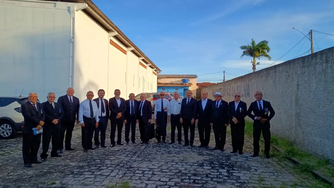 Registro fotográfico: SESSÃO MAGNA DE REASSUNÇÃO E POSSE DE VENERÁVEL MESTRE E POSSE DA NOVA DIRETORIA DA LOJA MAÇÔNICA UNIÃO E TRABALHO IV Nº 1.838, ORIENTE DE SANTA CRUZ/RN, ELEITOS PARA O BIÊNIO 2025/2027.
