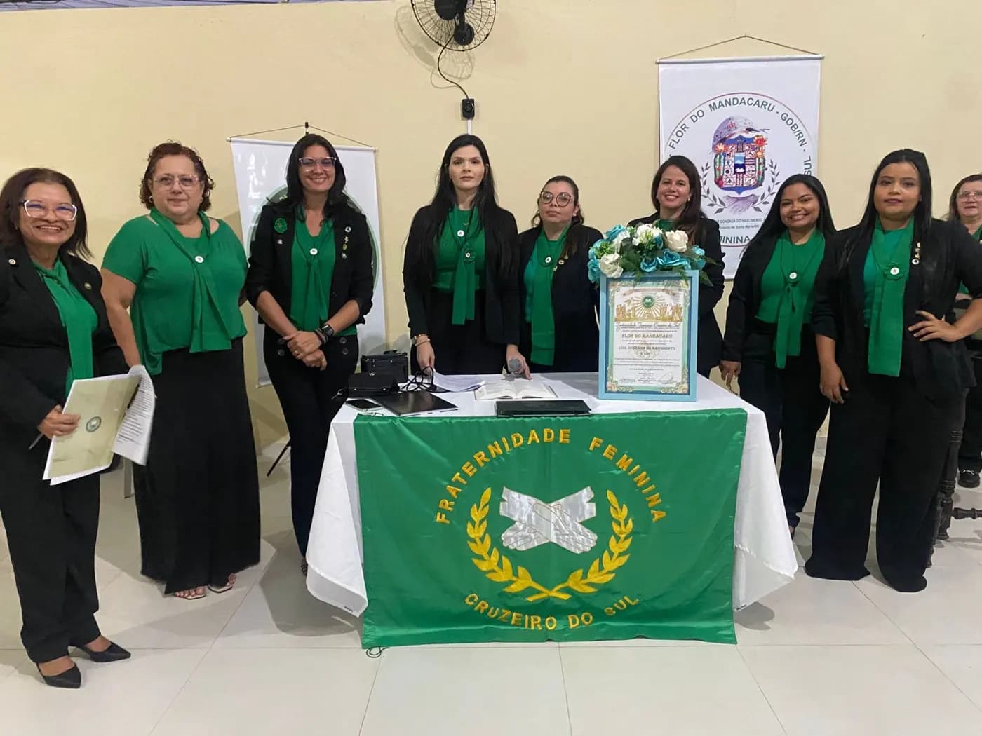 Registro fotográfico: SESSÃO MAGNA DE INSTALAÇÃO E POSSE DE VENERÁVEL MESTRE E POSSE DA NOVA DIRETORIA DA LOJA MAÇÔNICA LUIZ GONZAGA DO NASCIMENTO Nº 4.567, ORIENTE DE PARNAMIRIML-RN, ELEITOS PARA O BIÊNIO 2025/2027.