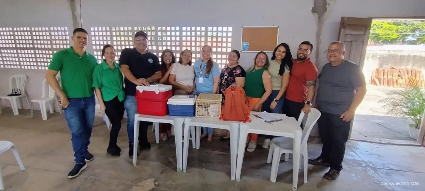 Registro fotográfico: AÇÃO FILANTRÓPICA REALIZADA PELA LOJA MAÇÔNICA UNIVERSITÁRIA ESTRELA NATALENSE Nº 4.122, ORIENTE DE PARNAMIRIM-RN, EM PARCERIA COM A FRATERNIDADE FEMININA CRUZEIRO DO SUL – ANJOS DE LUZ E COM A INSTITUIÇÃO DAR E RECEBER.