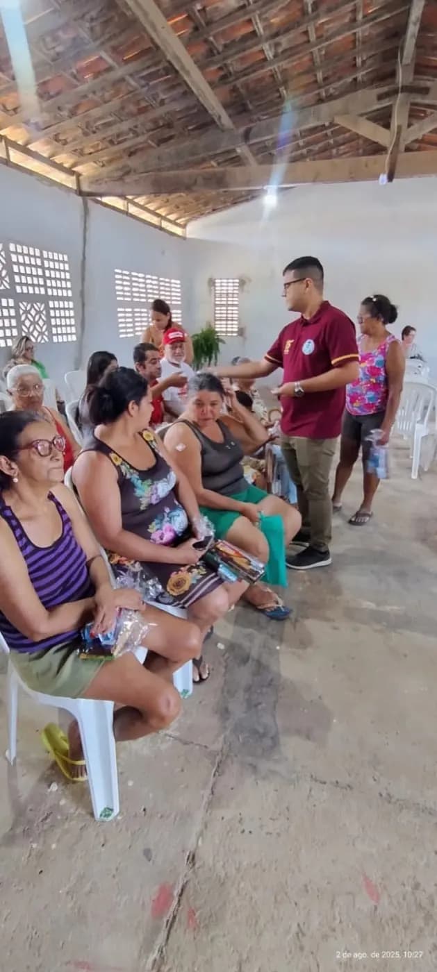 Registro fotográfico: AÇÃO FILANTRÓPICA REALIZADA PELA LOJA MAÇÔNICA UNIVERSITÁRIA ESTRELA NATALENSE Nº 4.122, ORIENTE DE PARNAMIRIM-RN, EM PARCERIA COM A FRATERNIDADE FEMININA CRUZEIRO DO SUL – ANJOS DE LUZ E COM A INSTITUIÇÃO DAR E RECEBER.