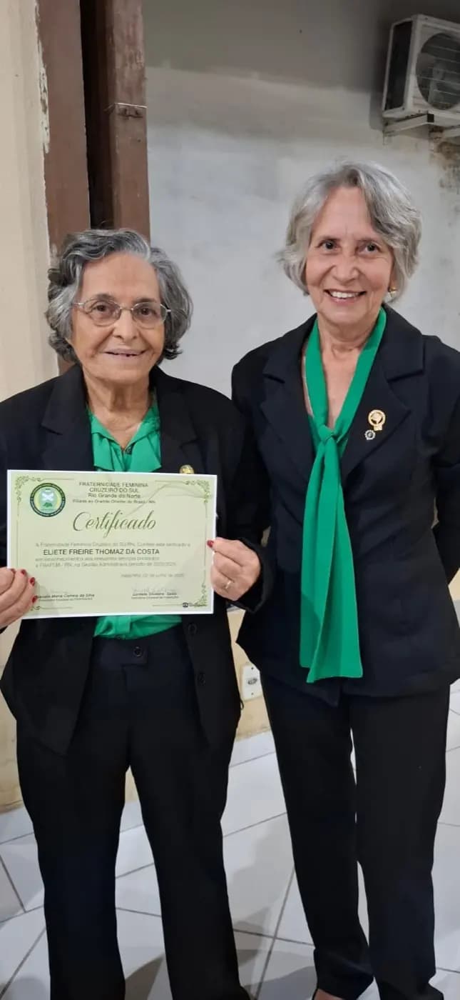 Registro fotográfico: POSSE DA NOVA DIRETORIA DA FRATERNIDADE FEMININA CRUZEIRO DO SUL – TRAMPOLIM DA VITÓRIA, VINCULADA À LOJA MAÇÔNICA TRAMPOLIM DA VITÓRIA Nº 1606, ORIENTE DE NATAL/RN.