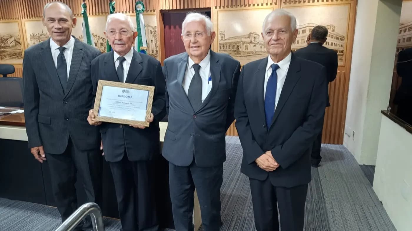 Registro fotográfico: SESSÃO SOLENE EM HOMENAGEM AO DIA DO MAÇOM 2025 – CÂMARA MUNICIPAL DE NATAL/RN.