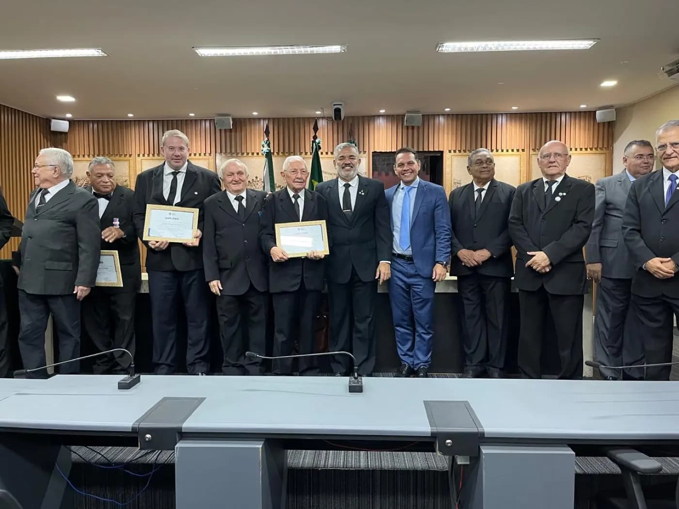 Registro fotográfico: SESSÃO SOLENE EM HOMENAGEM AO DIA DO MAÇOM 2025 – CÂMARA MUNICIPAL DE NATAL/RN.