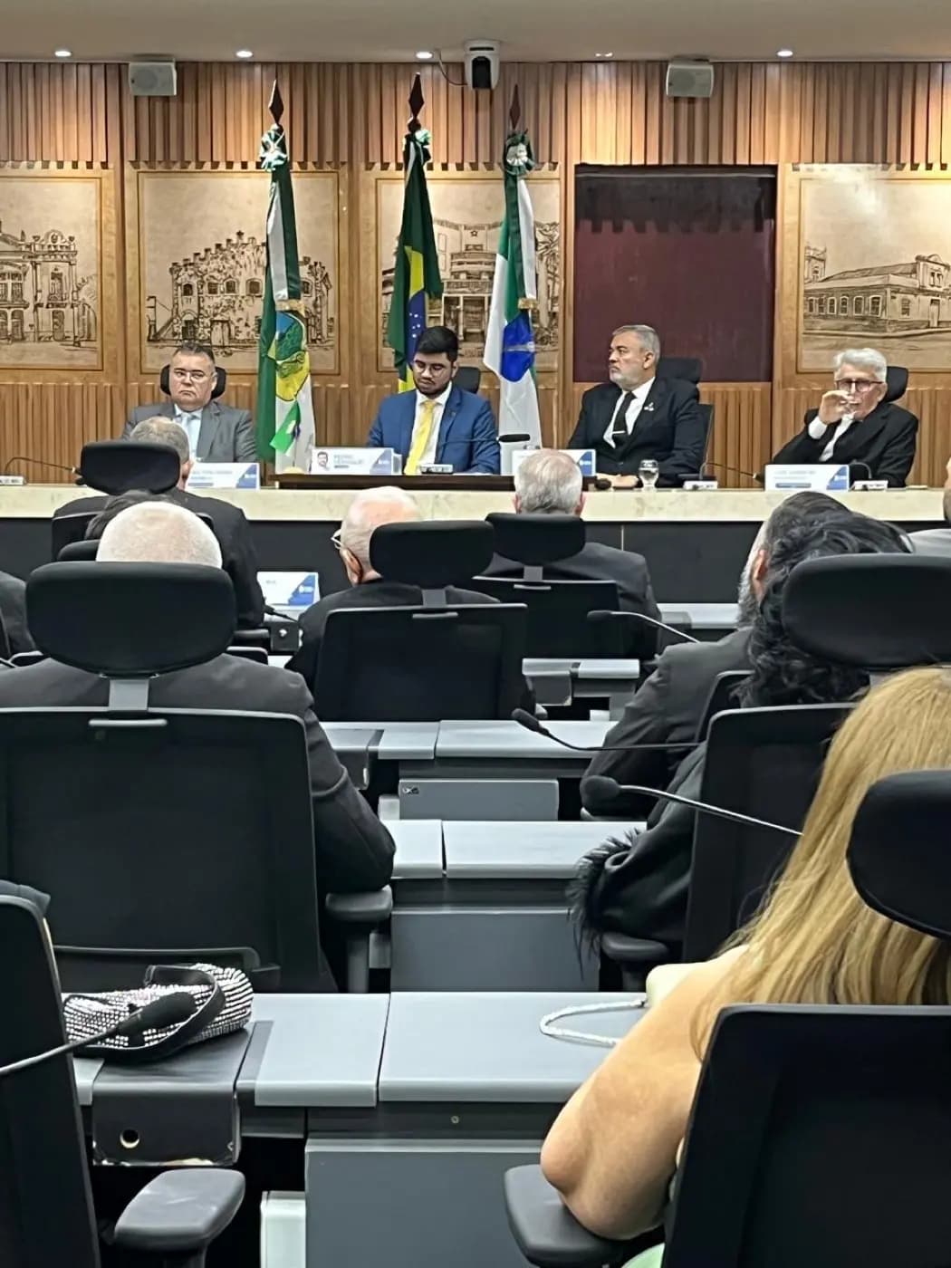 Registro fotográfico: SESSÃO SOLENE EM HOMENAGEM AO DIA DO MAÇOM 2025 – CÂMARA MUNICIPAL DE NATAL/RN.