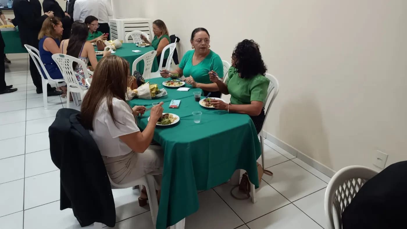 Registro fotográfico: PARTICIPAÇÃO DO GRÃO-MESTRE DO GOB-RN NA SESSÃO MAGNA DE INICIAÇÃO REALIZADA PELA LOJA MAÇÔNICA GENTIL MARINHO N° 2.070, ORIENTE DE NATAL-RN.