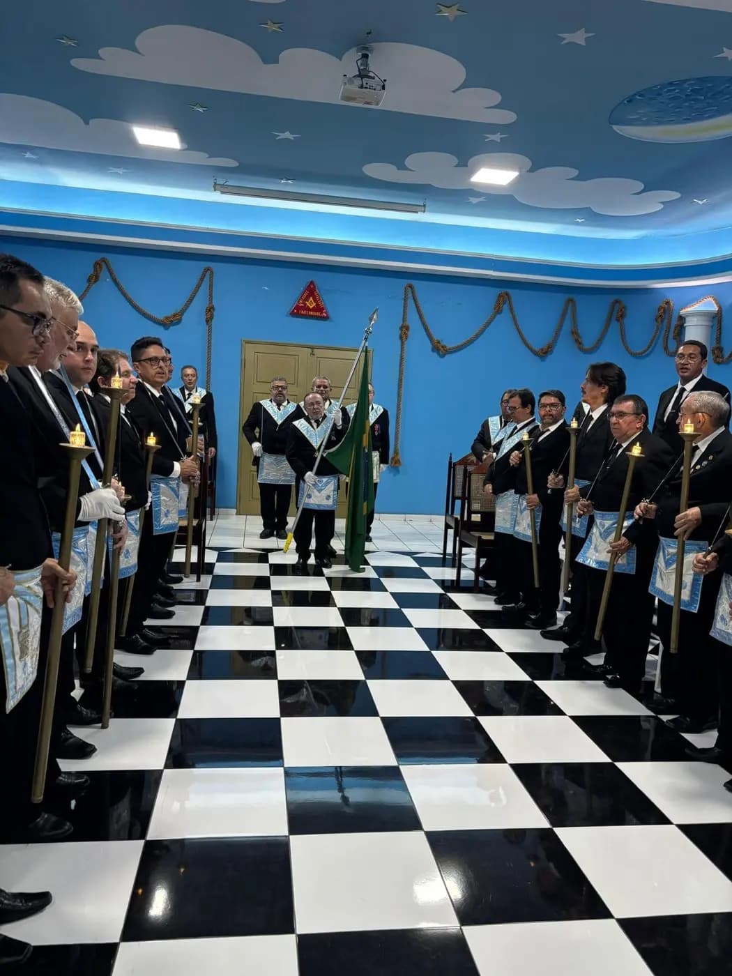 Registro fotográfico: 34ª SESSÃO MAGNA PÚBLICA PROMOVIDA PELA LOJA MAÇÔNICA JERÔNIMO ROSADO Nº 1994, ORIENTE DE MOSSORÓ/RN, ALUSIVA À 49ª NOITE DA CULTURA.