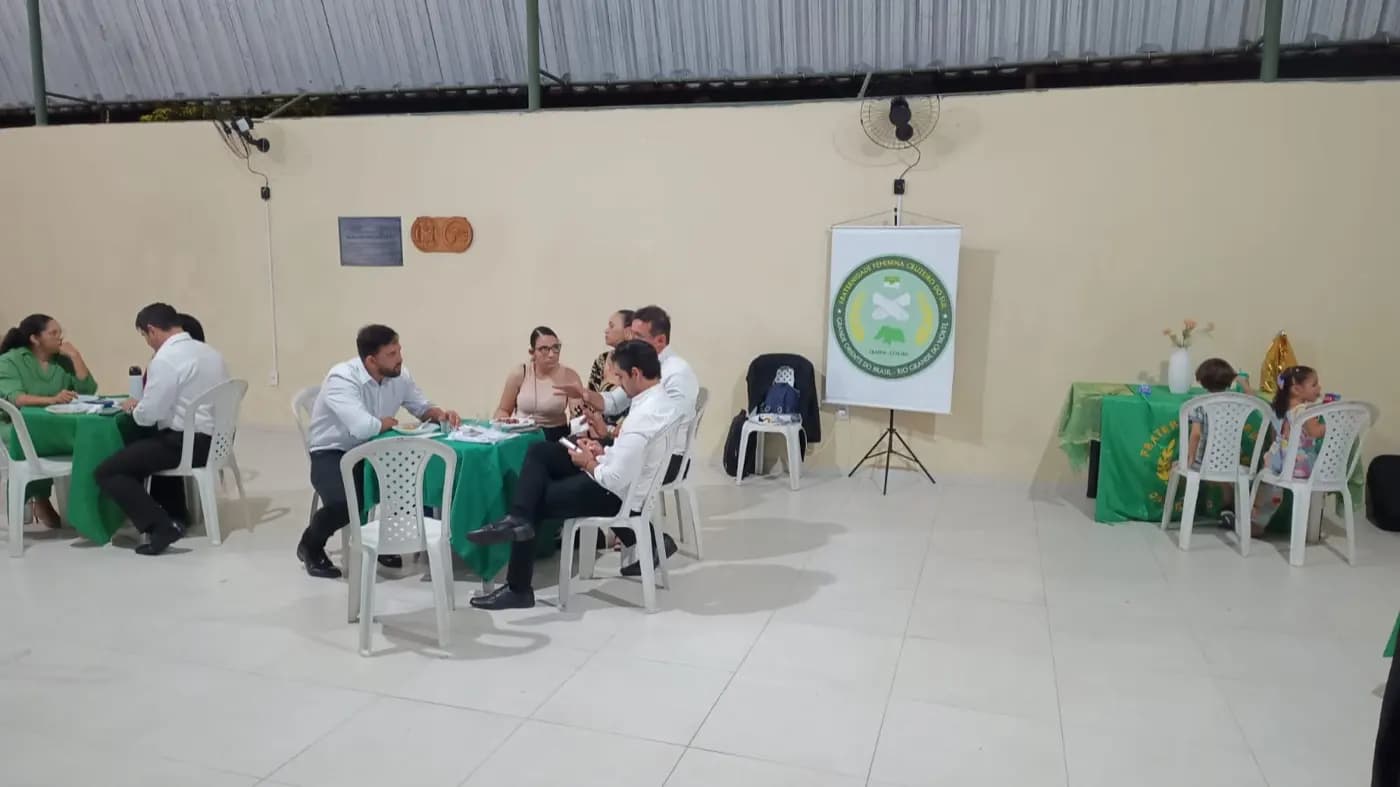 Registro fotográfico: SESSÃO MAGNA DE INICIAÇÃO REALIZADA PELA LOJA MAÇÔNICA LUIZ GONZAGA DO NASCIMENTO N° 4.567, ORIENTE DE PARNAMIRIM-RN.