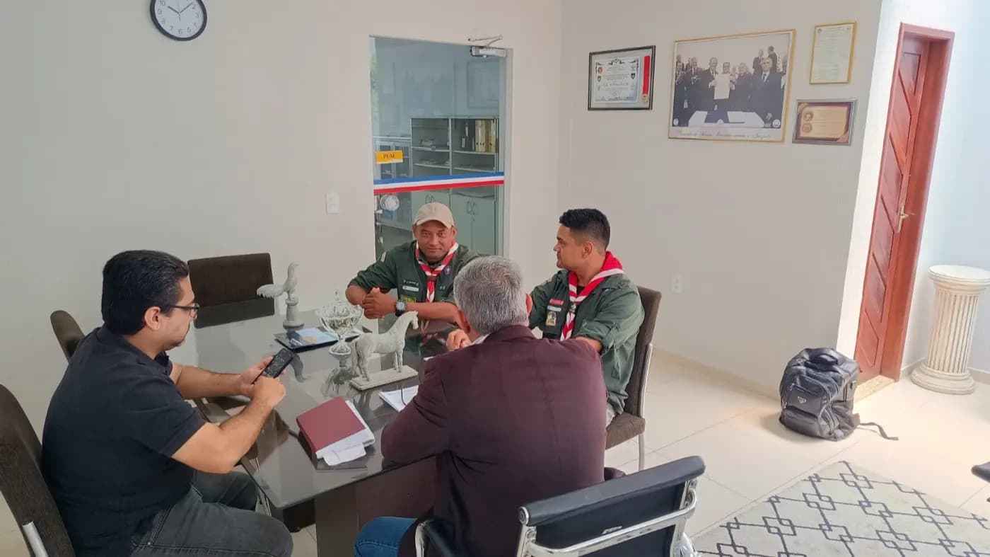 Registro fotográfico: PROJETO “O MELHOR PARA A SOCIEDADE” – APROXIMANDO A AÇÃO PARAMAÇÔNICA JUVENIL E O GRUPO DE ESCOTEIRO.